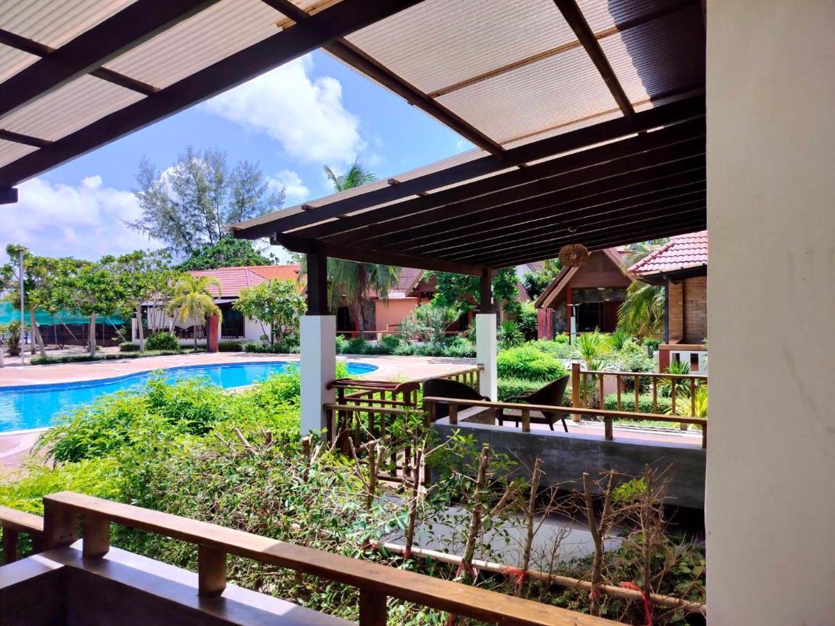 קו לנטה D.R. Lanta Bay Resort מראה חיצוני תמונה