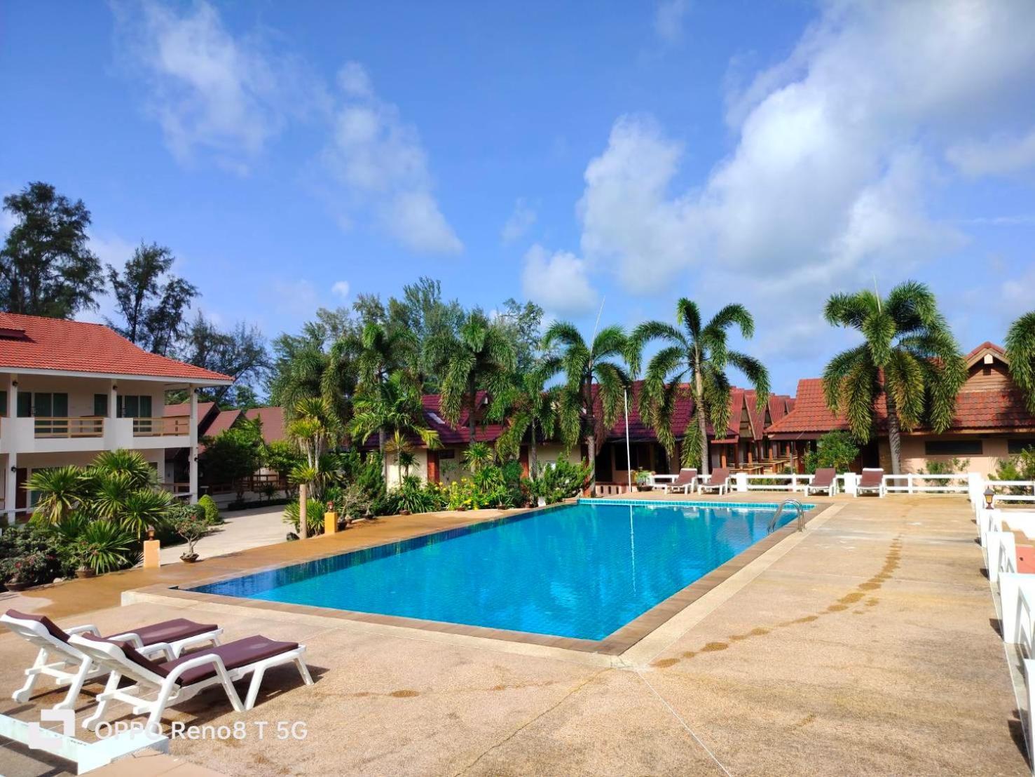 קו לנטה D.R. Lanta Bay Resort מראה חיצוני תמונה