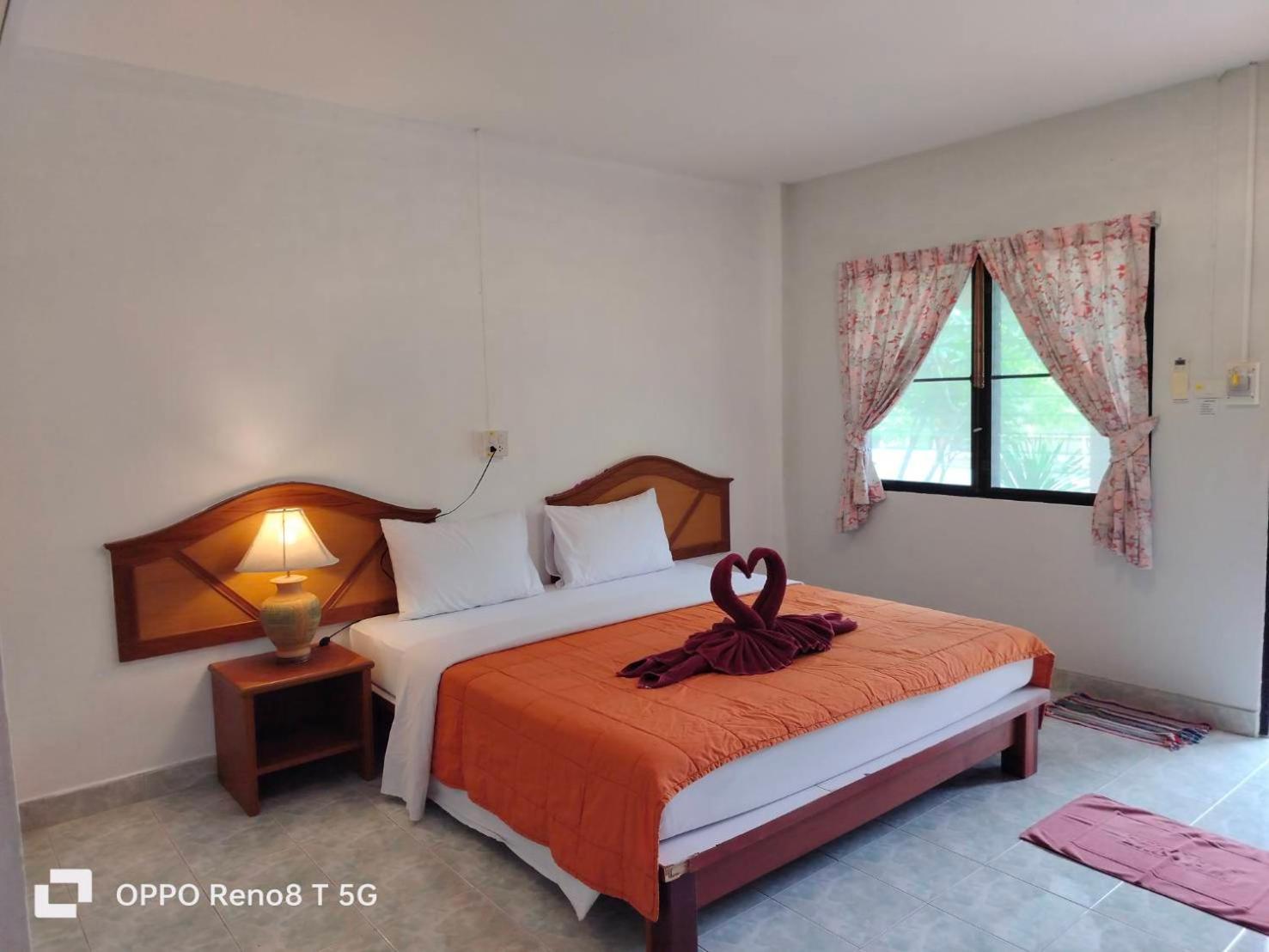 קו לנטה D.R. Lanta Bay Resort מראה חיצוני תמונה